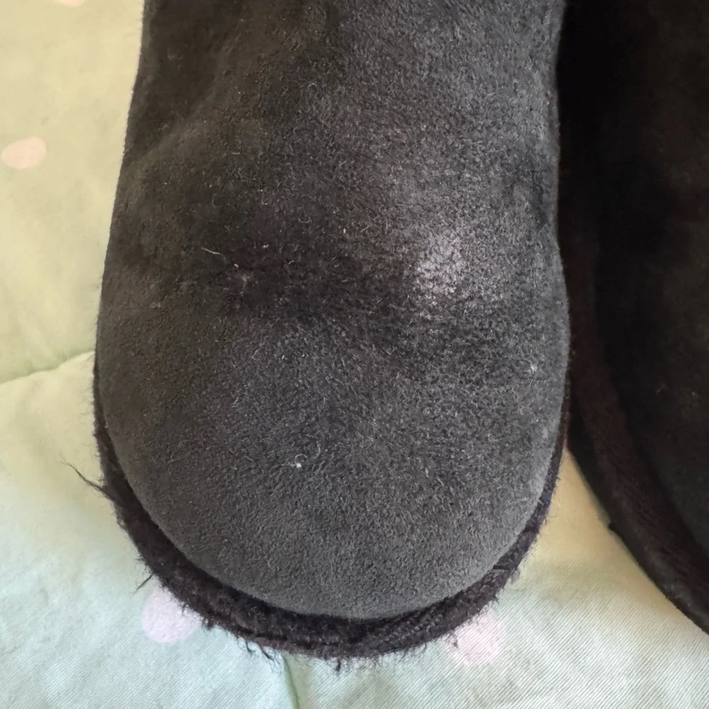 UGG Black Shearling Boots with Toggle Closure Toddler size 10